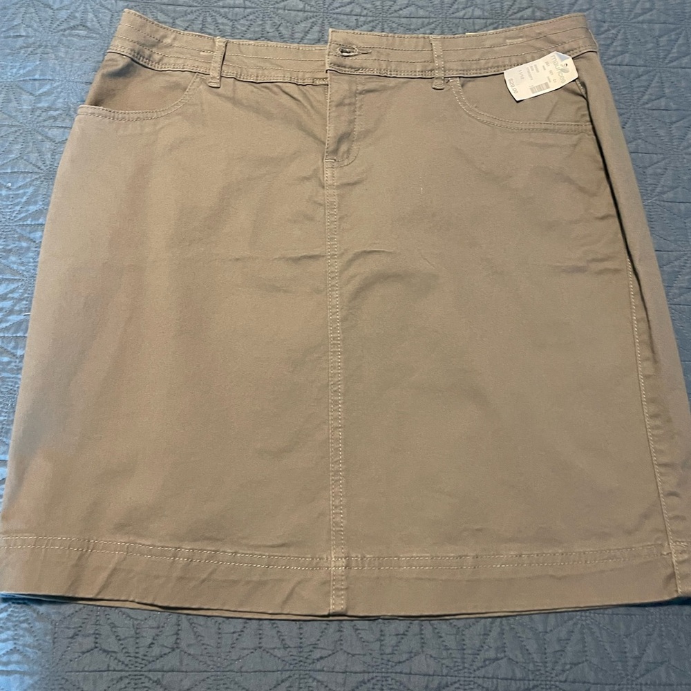 NWT Maurices gray Skirt Women's SZ 11/12